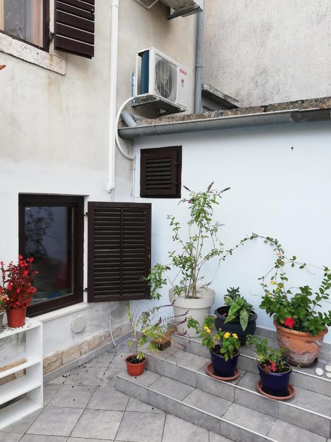 Guest House Accommodation Rupine Premantura Exterior foto